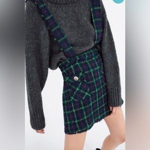 🎁Zara tweed green plaid strap skirt XS